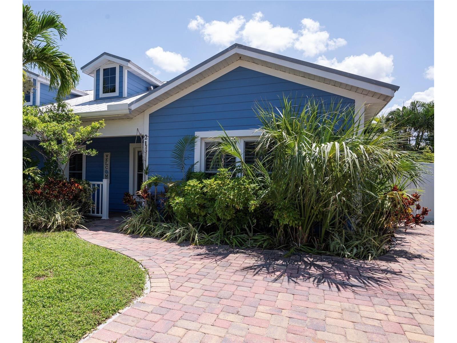 213 75th Street Holmes Beach FL 34217 A4673233 image1