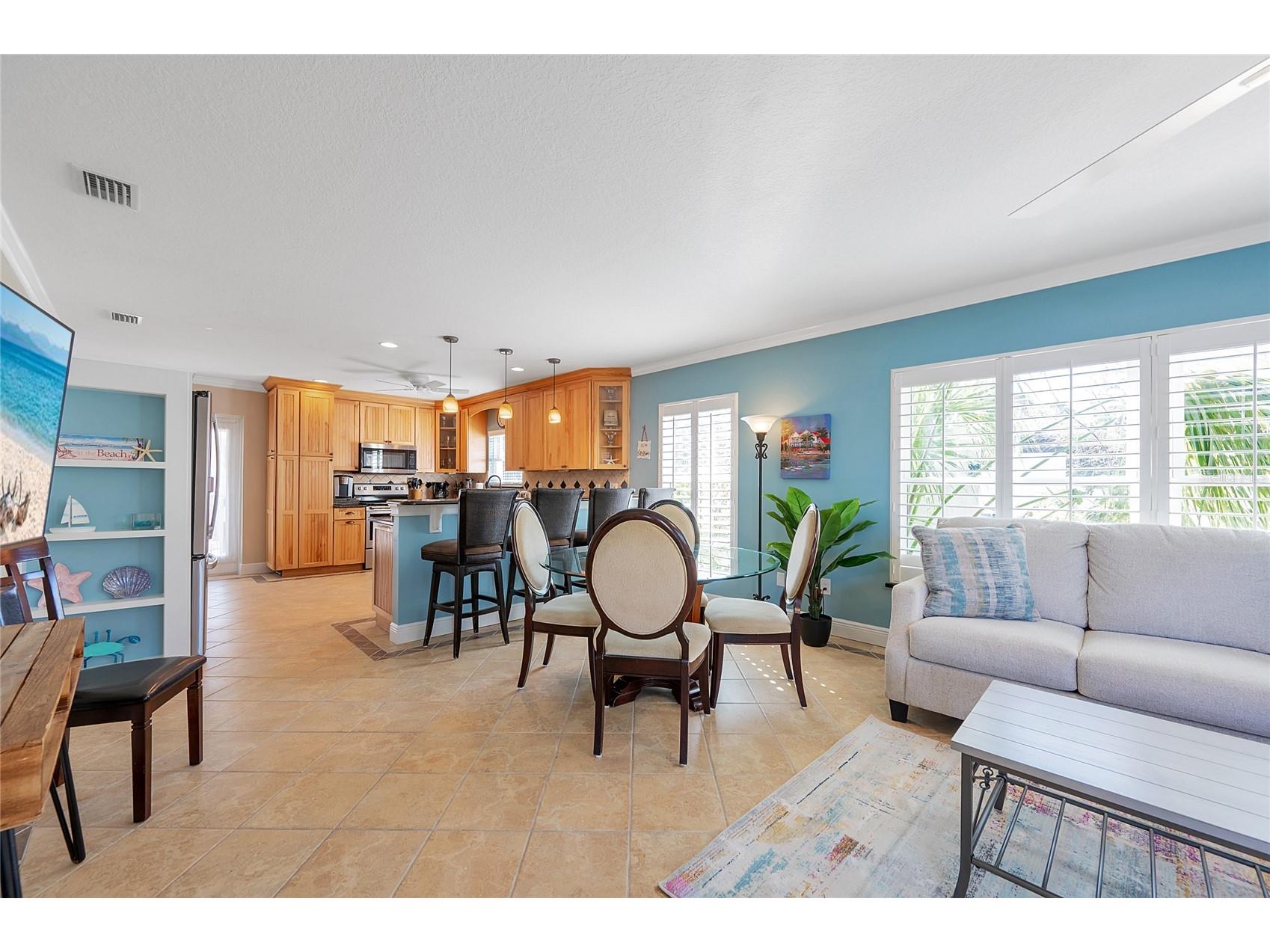 213 75th Street Holmes Beach FL 34217 A4673233 image6