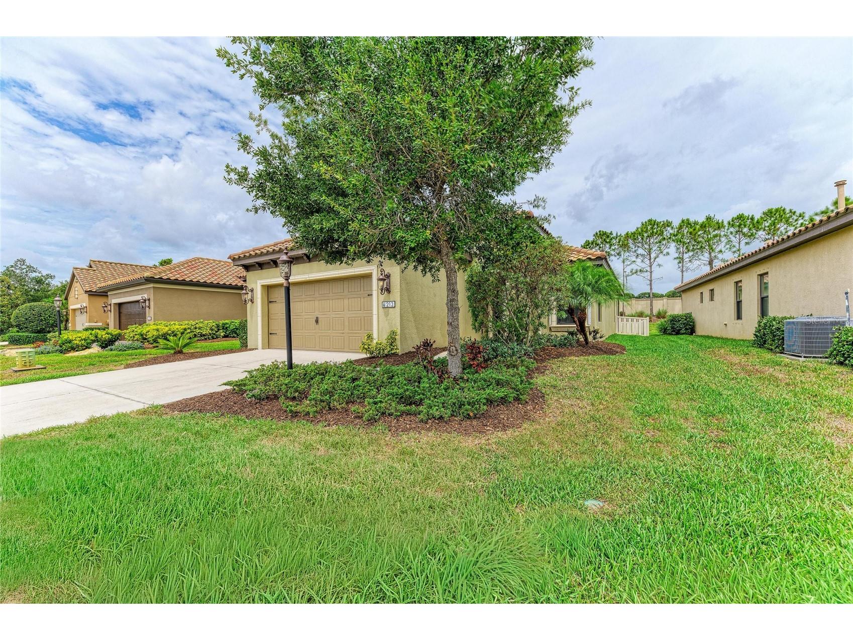 213 Alfero Way Nokomis FL 34275 A4693686 image8