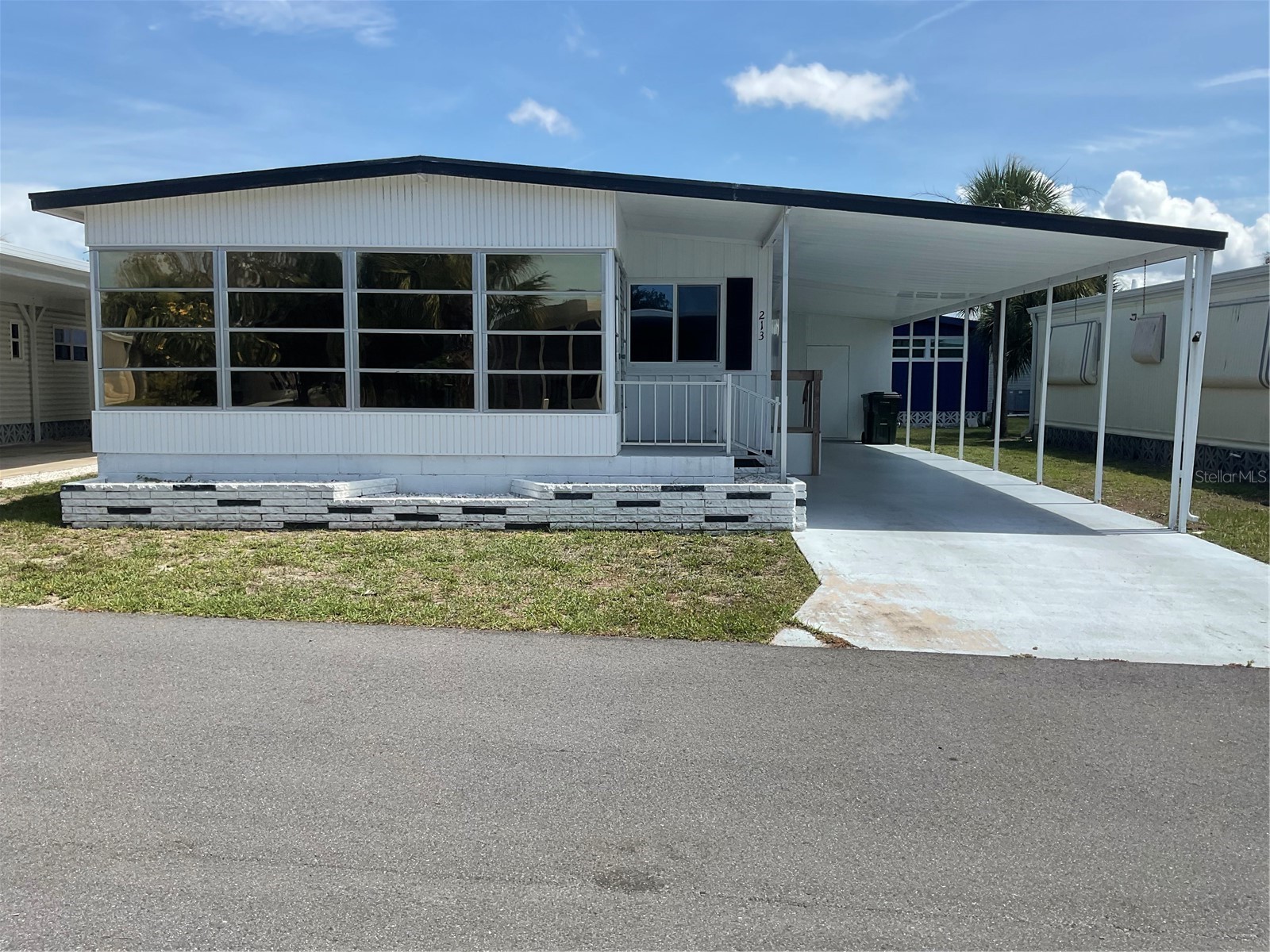 213 Como Drive Venice FL 34285 N6144618 image1