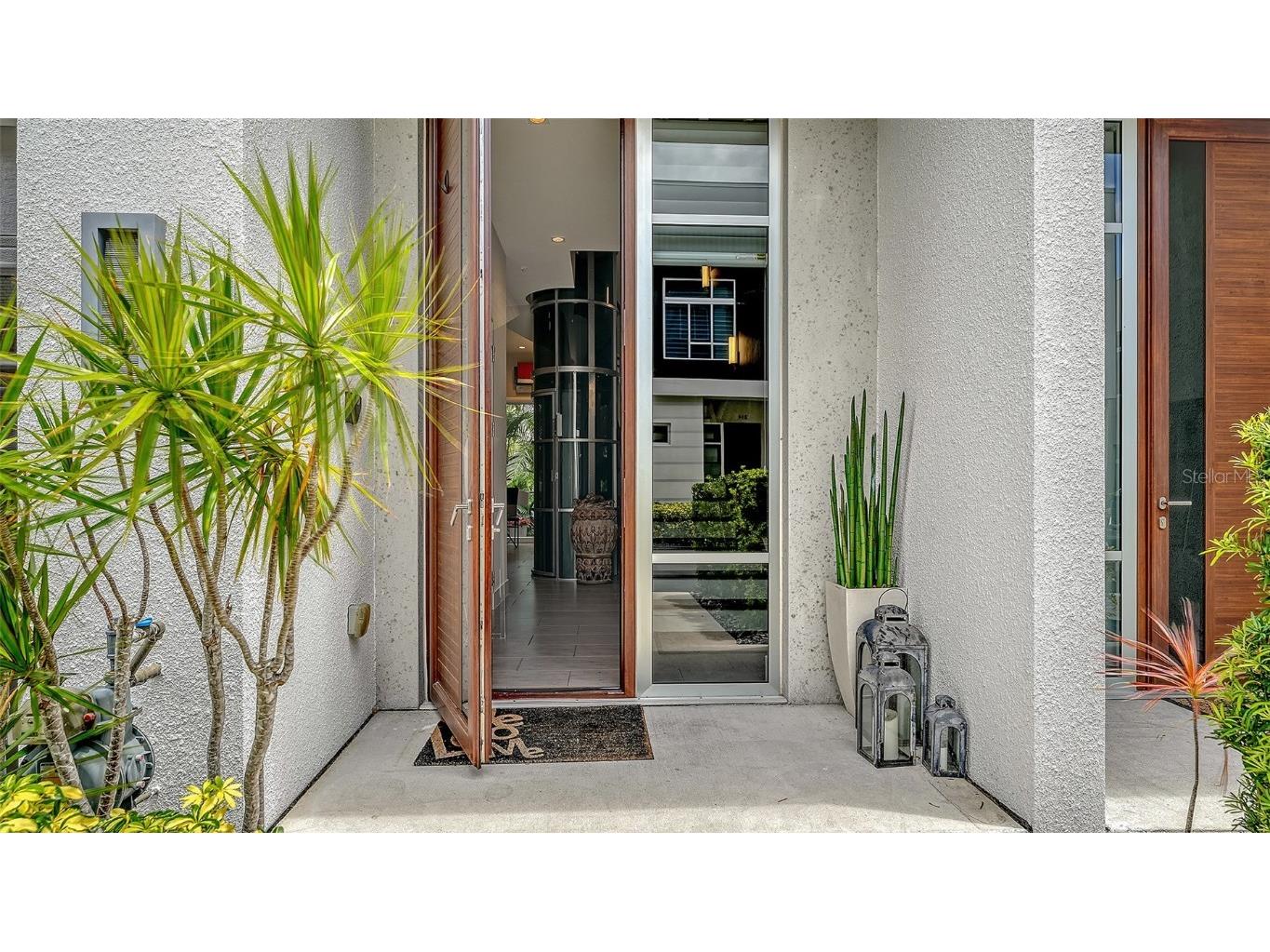 213 Cosmopolitan Court Sarasota FL 34236 A4663923 image4