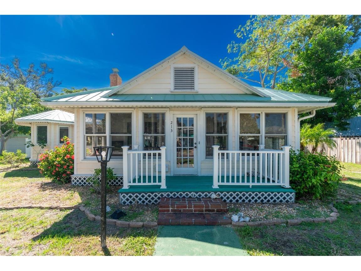 213 Durrance Street Punta Gorda FL 33950 C7483372 image1