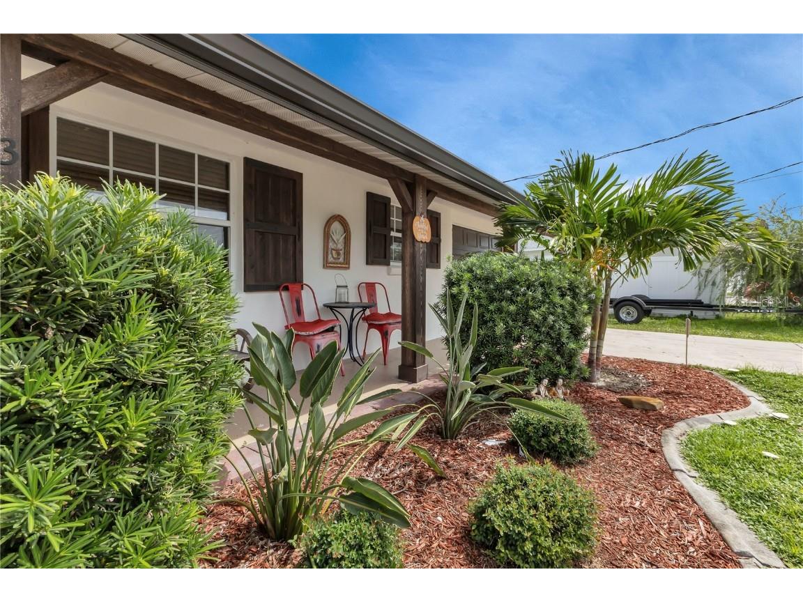 213 E Tarpon Boulevard NW Port Charlotte FL 33952 C7481415 image1