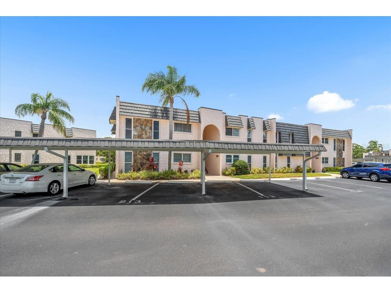 213 Fernwood Circle #213 Seminole FL 33777 TB8464690 image2