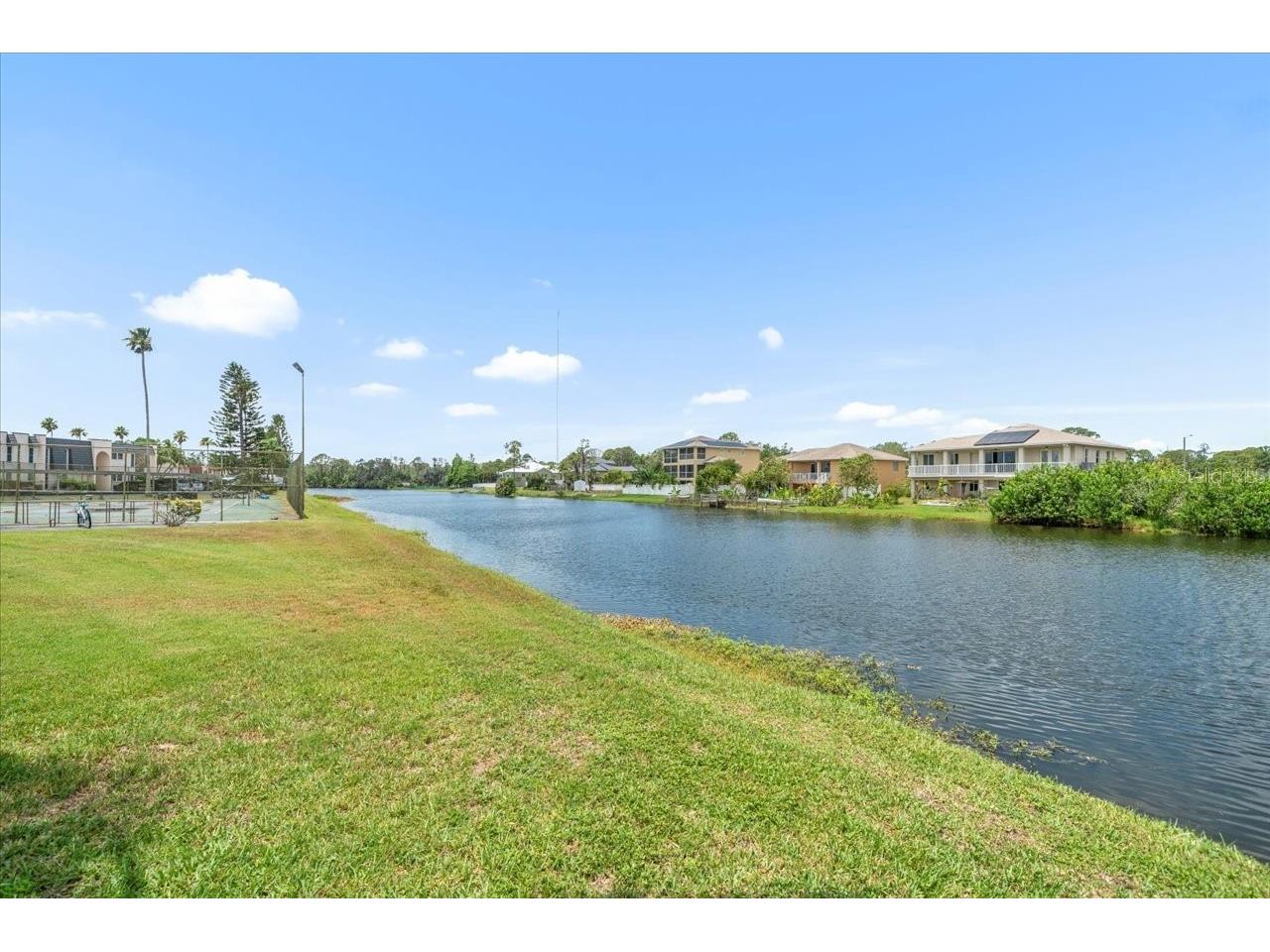 213 Fernwood Circle #213 Seminole FL 33777 TB8464690 image3