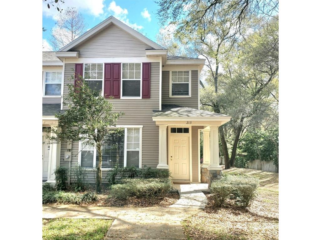 213 Golden Pond Court Valrico FL 33594 T3541188 image1