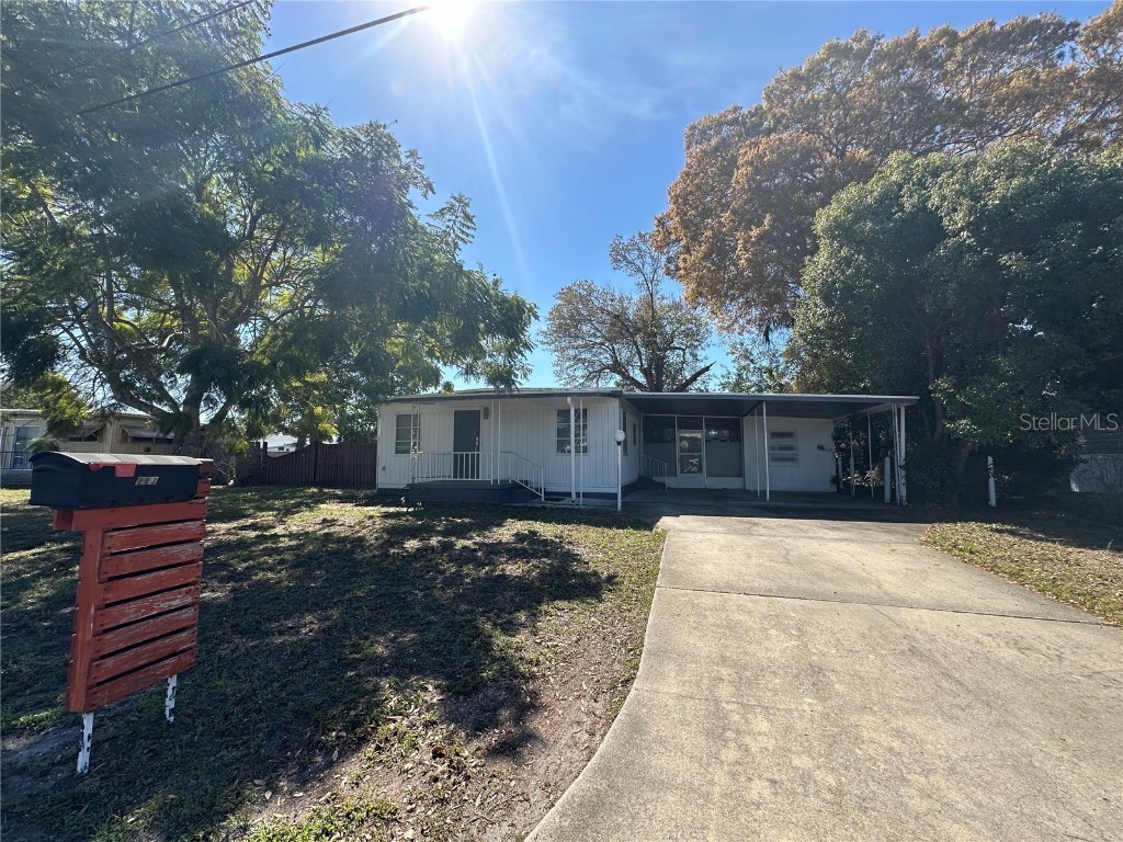 213 Lark Drive Largo FL 33778 U8235115 image1