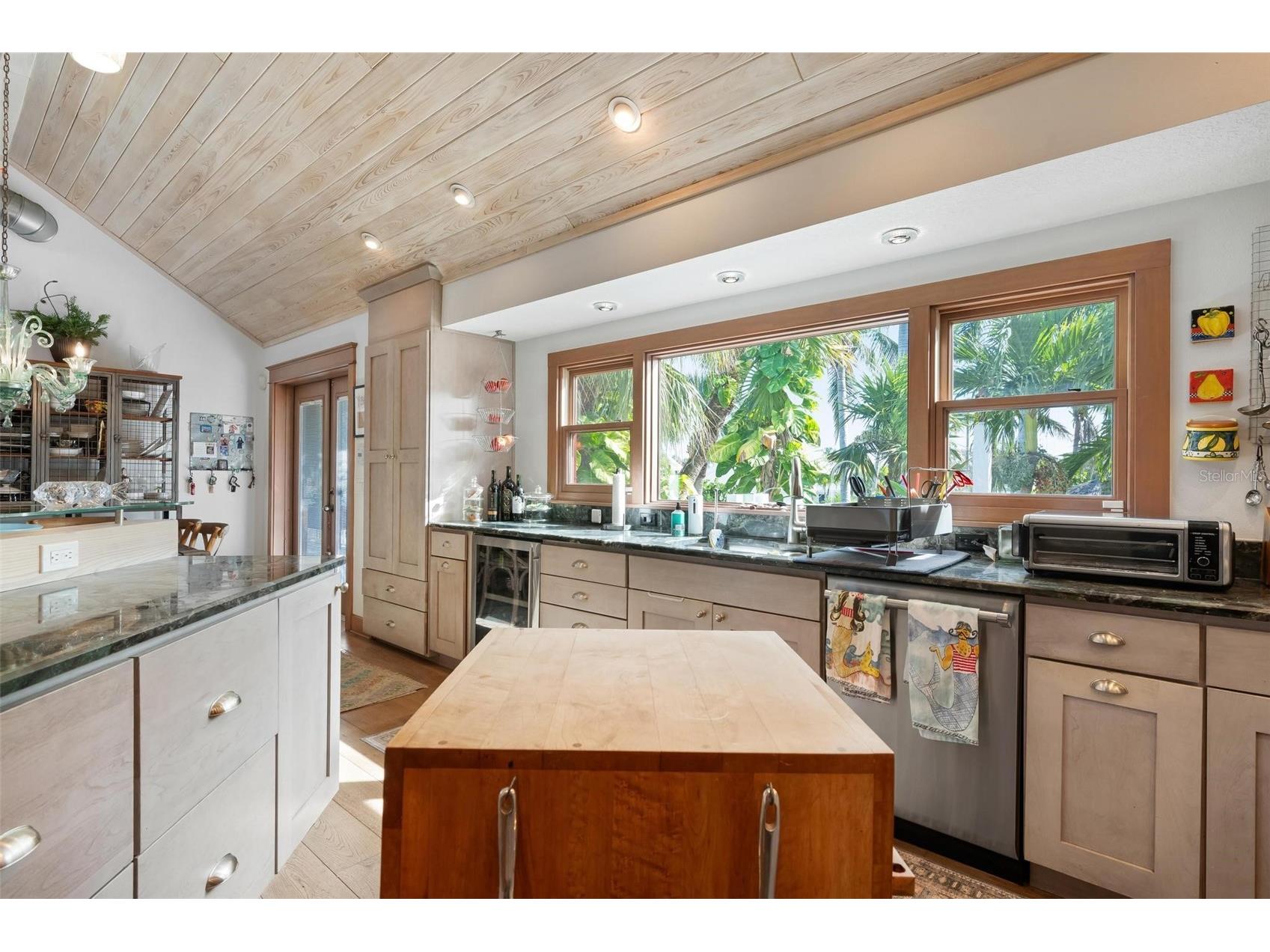 213 Oak Avenue Anna Maria FL 34216 TB8462487 image19