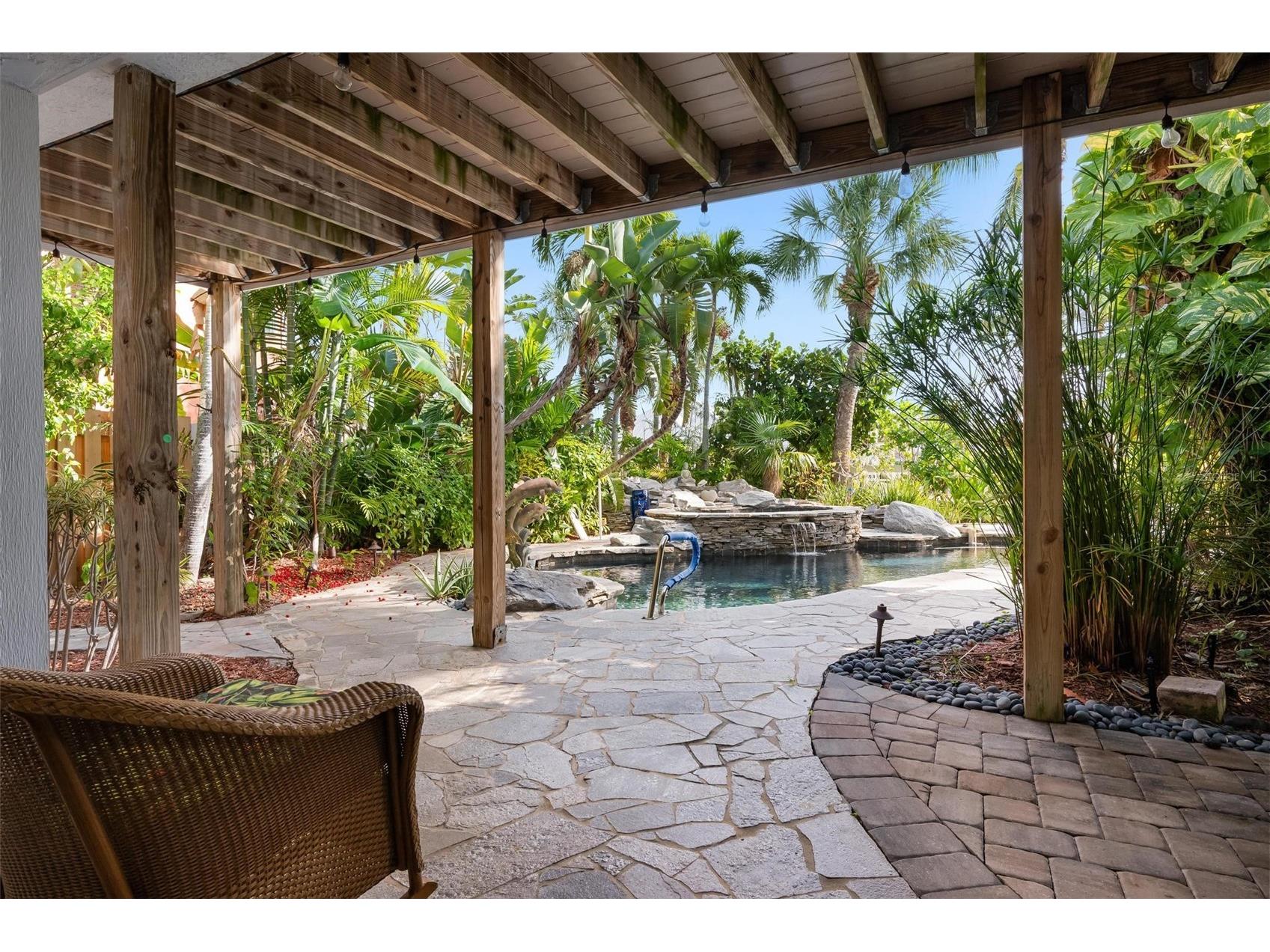 213 Oak Avenue Anna Maria FL 34216 TB8462487 image54