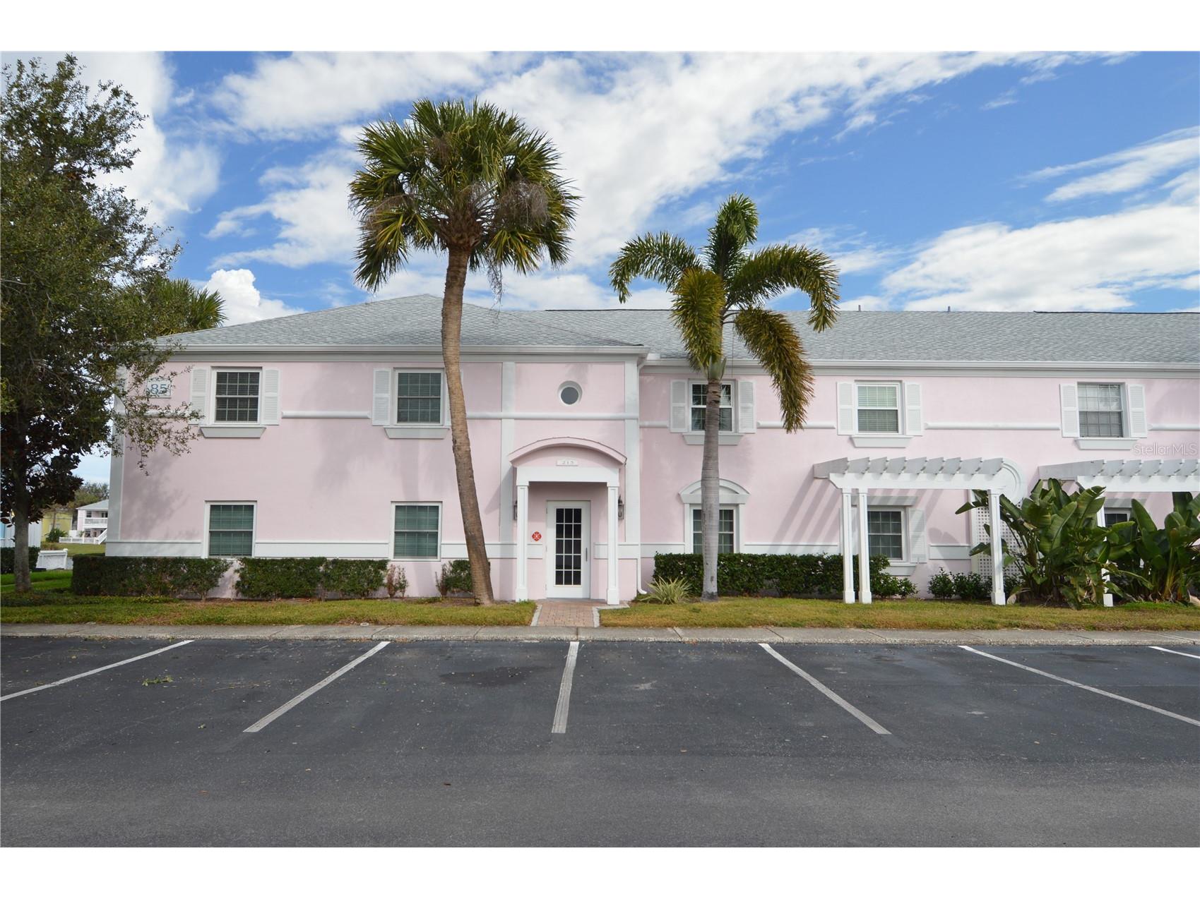 213 Seahorse Drive SE #B Saint Petersburg FL 33705 TB8495835 image2