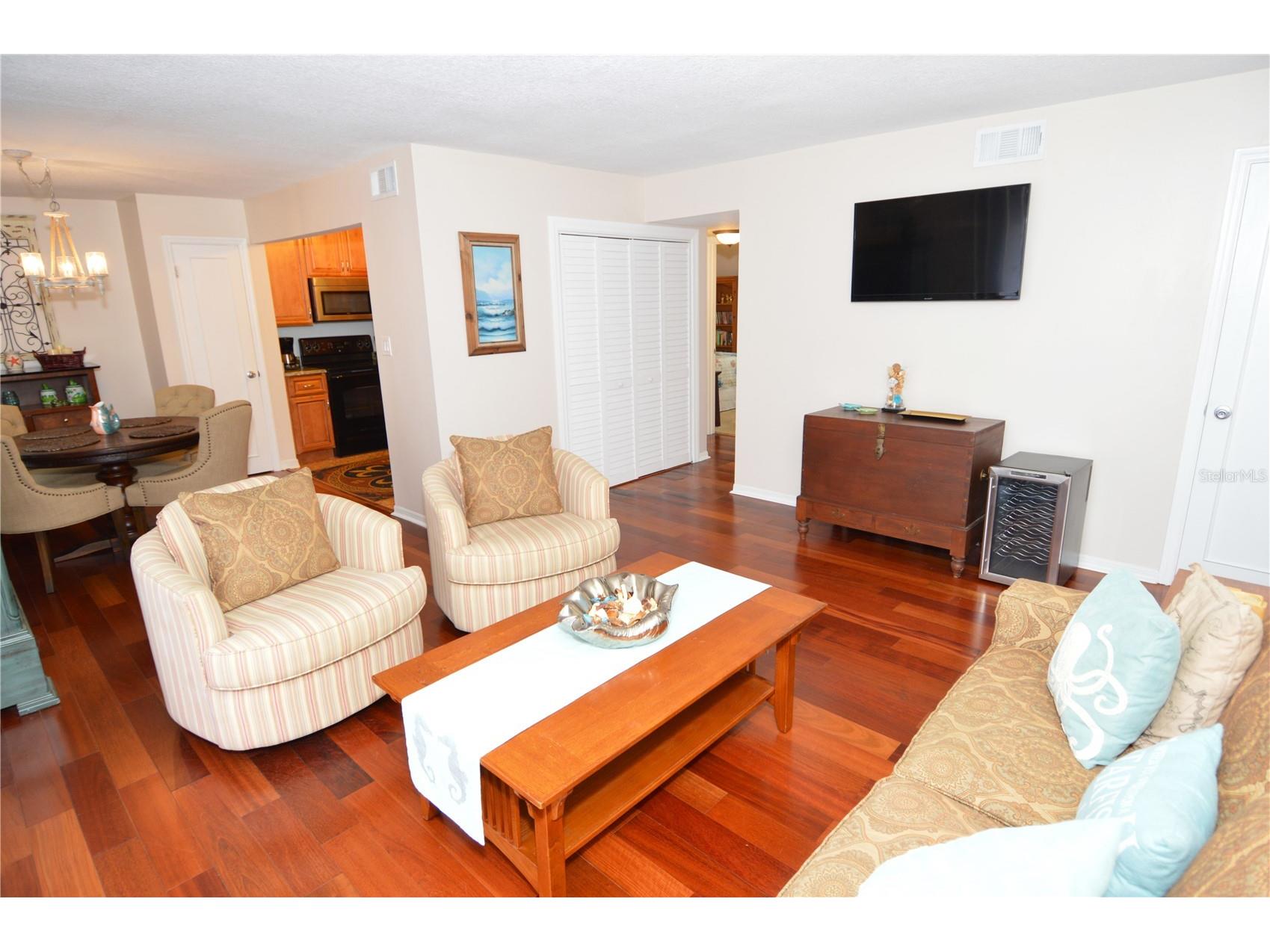 213 Seahorse Drive SE #B Saint Petersburg FL 33705 TB8495835 image20