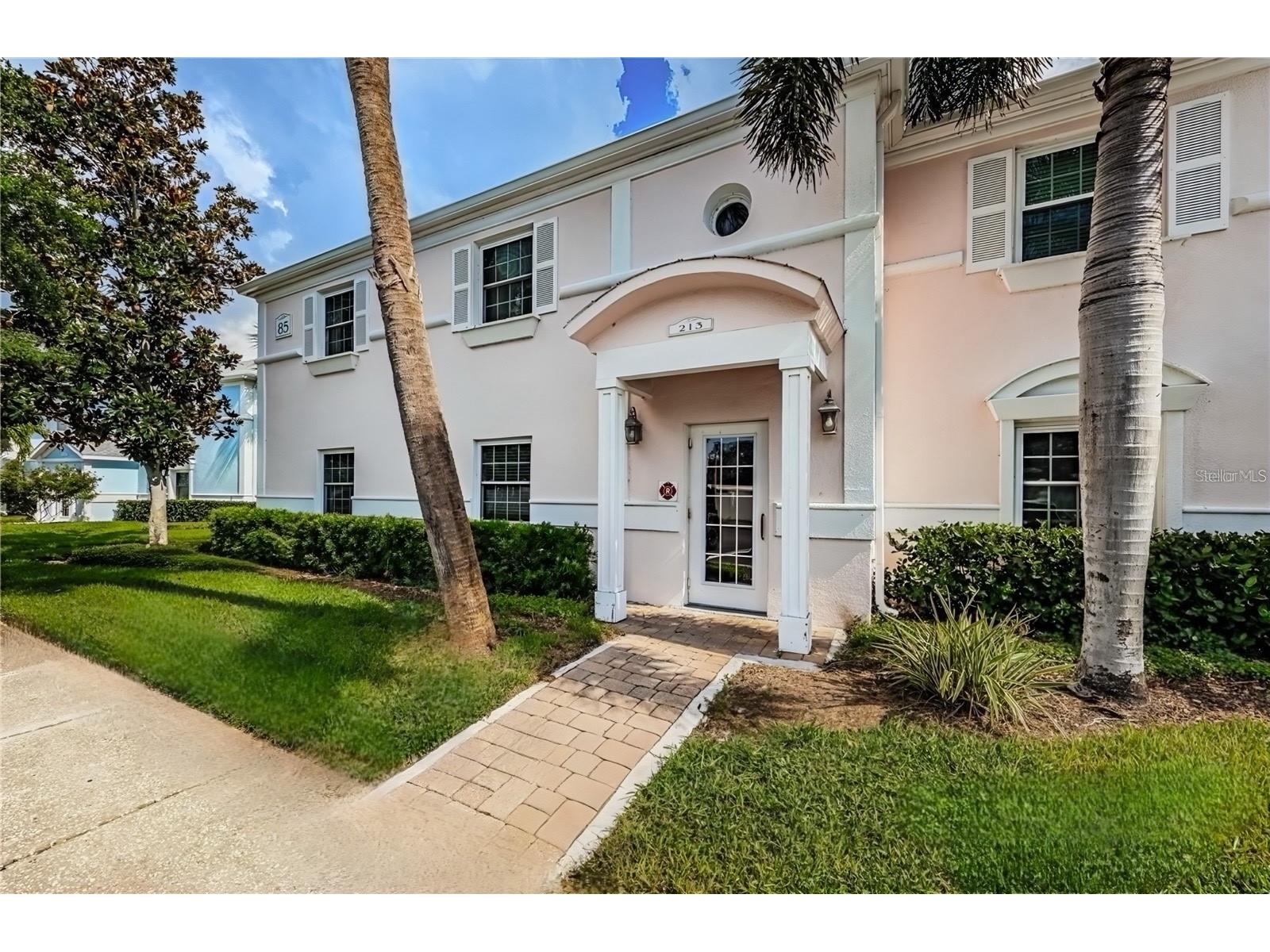 213 Seahorse Drive SE #B Saint Petersburg FL 33705 TB8495835 image3