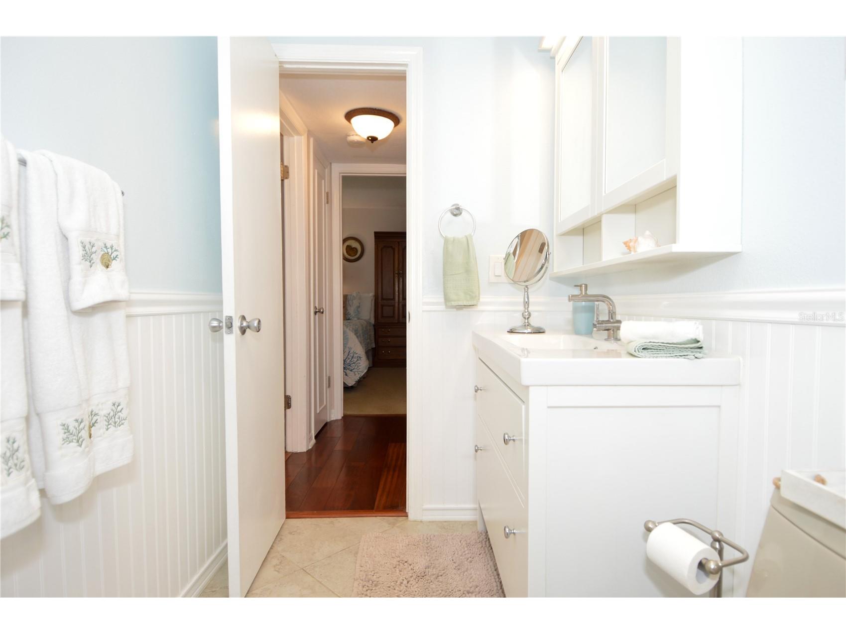 213 Seahorse Drive SE #B Saint Petersburg FL 33705 TB8495835 image35