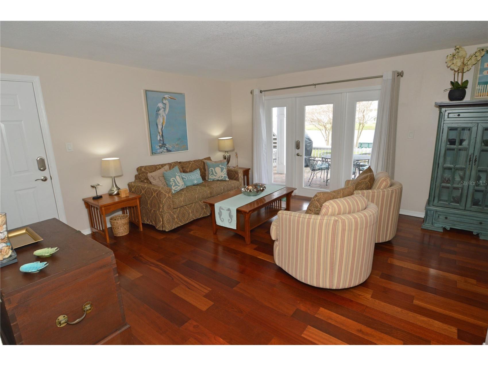 213 Seahorse Drive SE #B Saint Petersburg FL 33705 TB8495835 image4