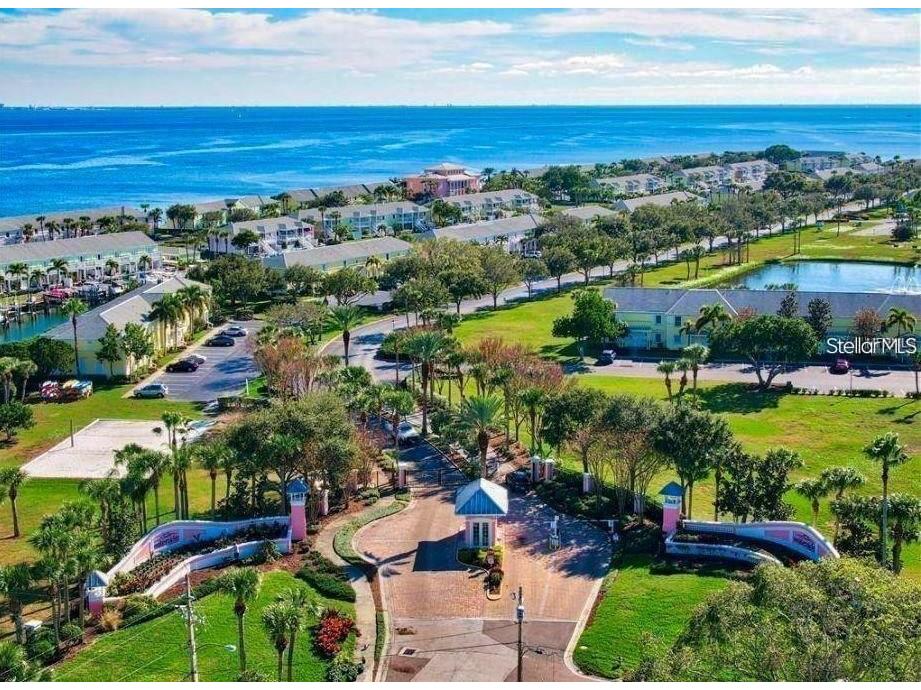 213 Seahorse Drive SE #B Saint Petersburg FL 33705 TB8495835 image99