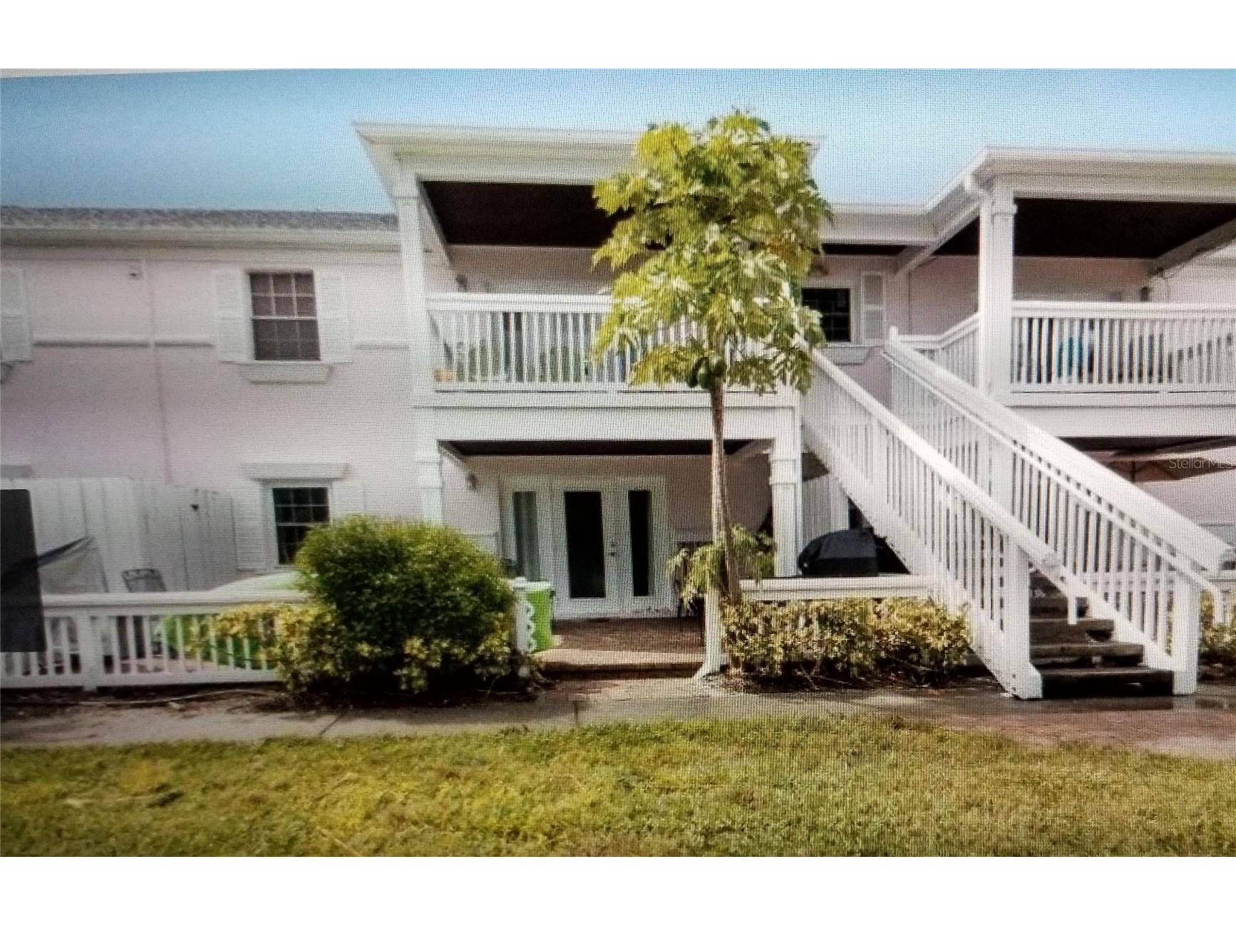213 Seahorse Drive SE #D Saint Petersburg FL 33705 TB8489539 image2