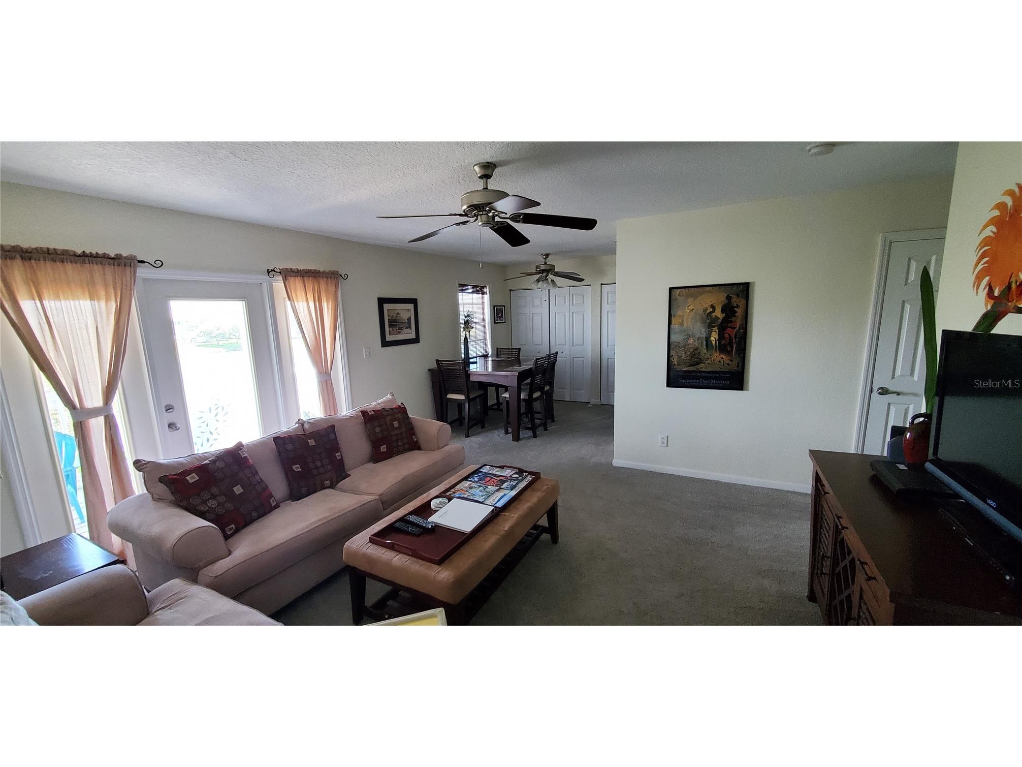 213 Seahorse Drive SE #D Saint Petersburg FL 33705 TB8489539 image6