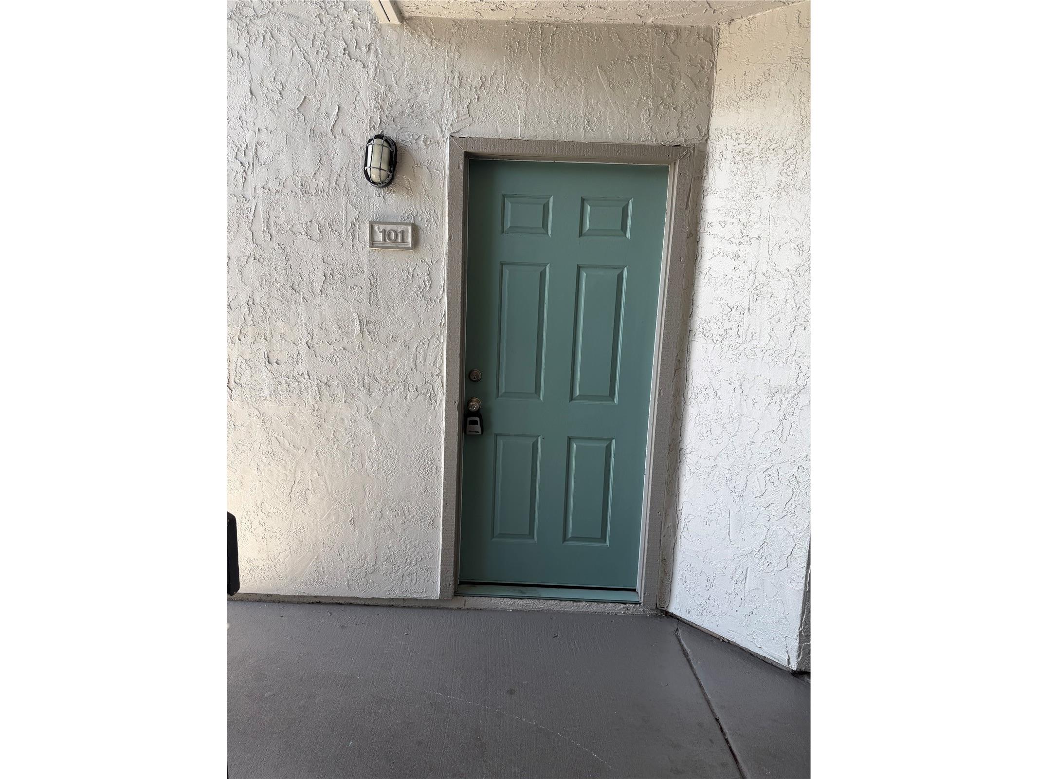 2130 Cascades Boulevard # 101 Kissimmee FL 34741 O6400375 image3