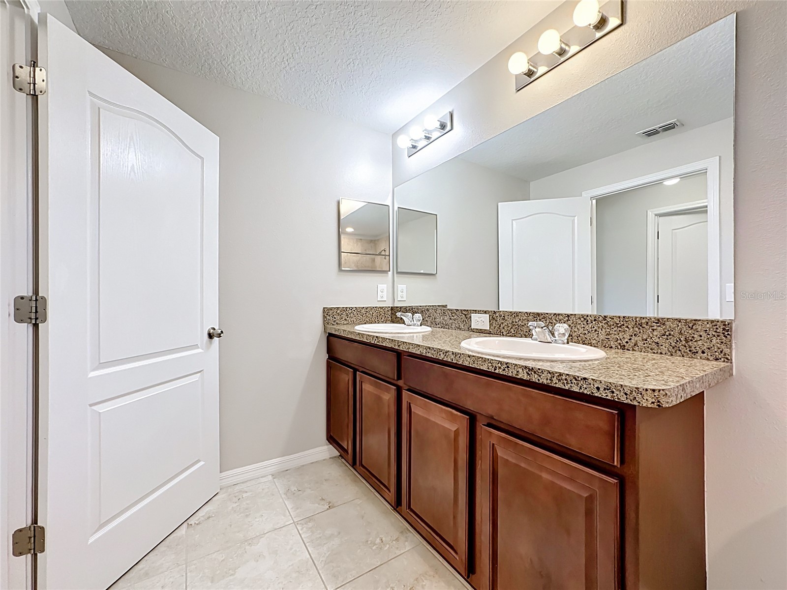 2130 Golden Falcon Drive Ruskin FL 33570 TB8505996 image29