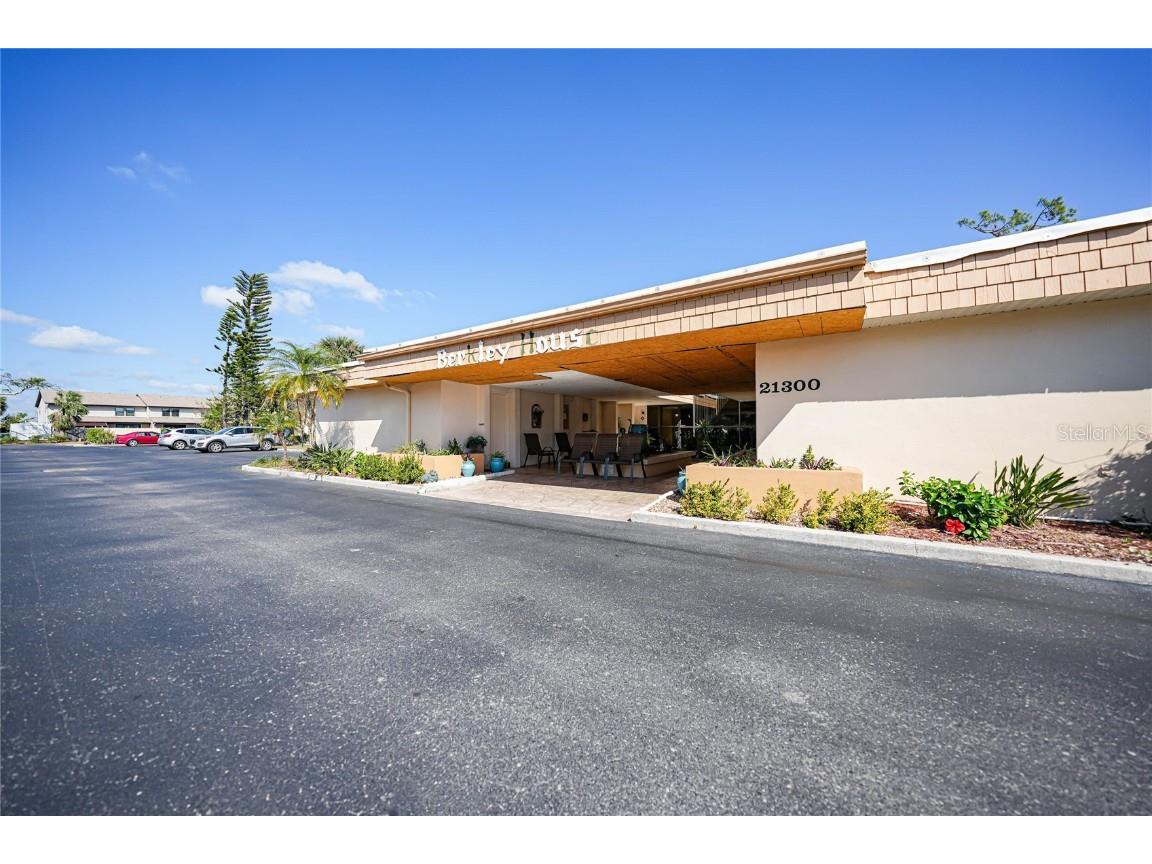 21300 Brinson Avenue #106 Port Charlotte FL 33952 C7471651 image1