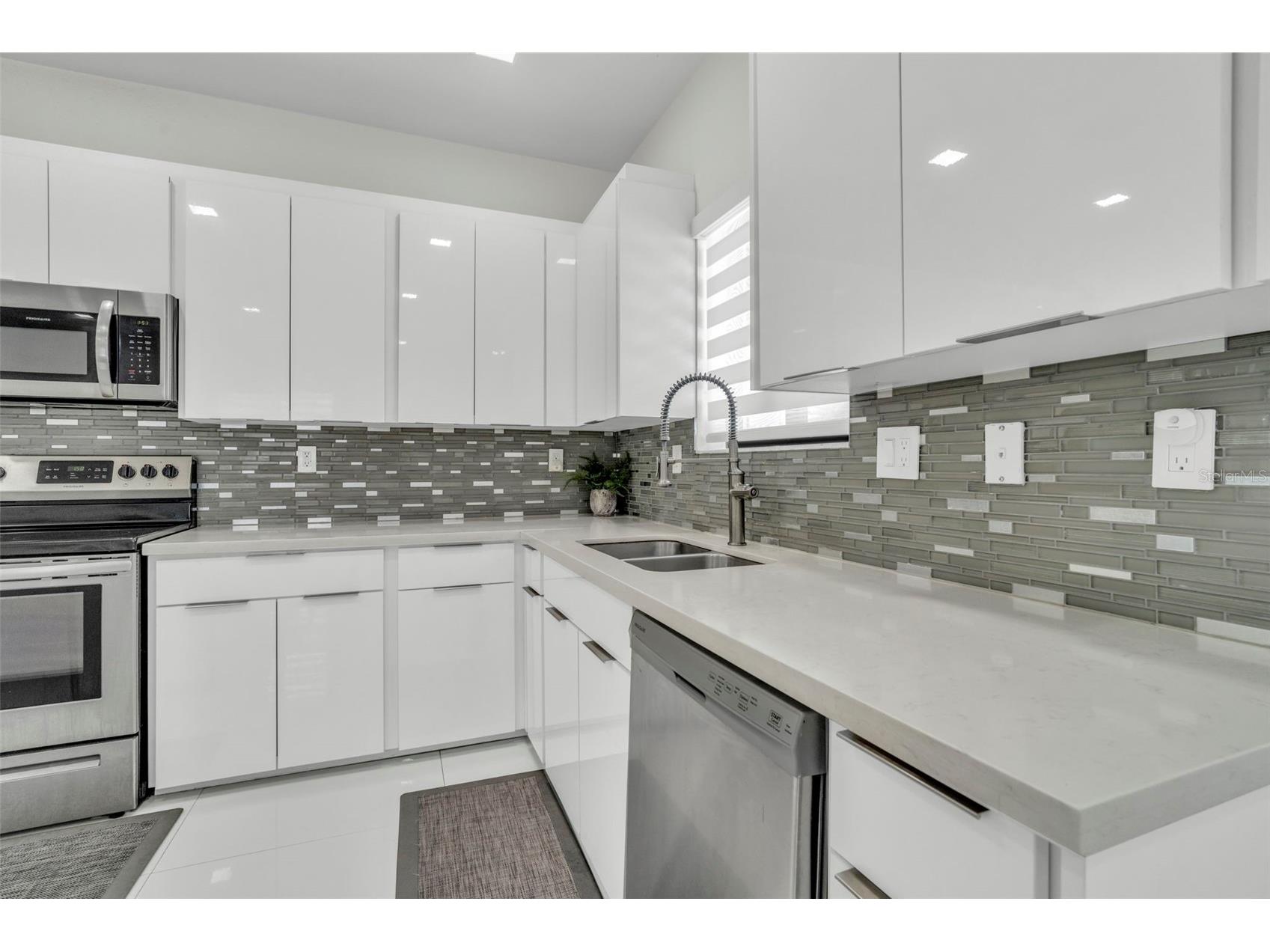 21301 SW 132nd Court Miami FL 33177 OM721509 image14