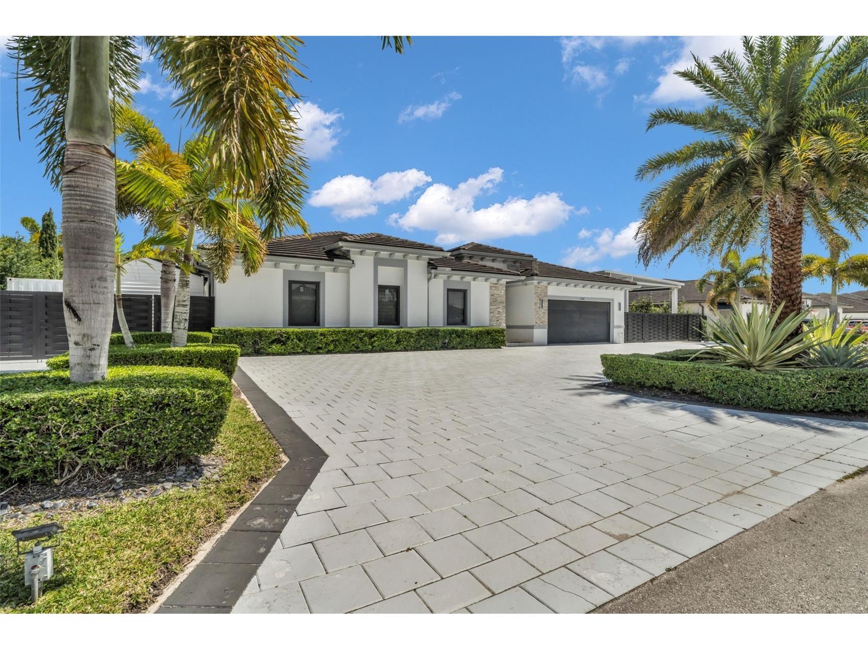 21301 SW 132nd Court Miami FL 33177 OM721509 image3
