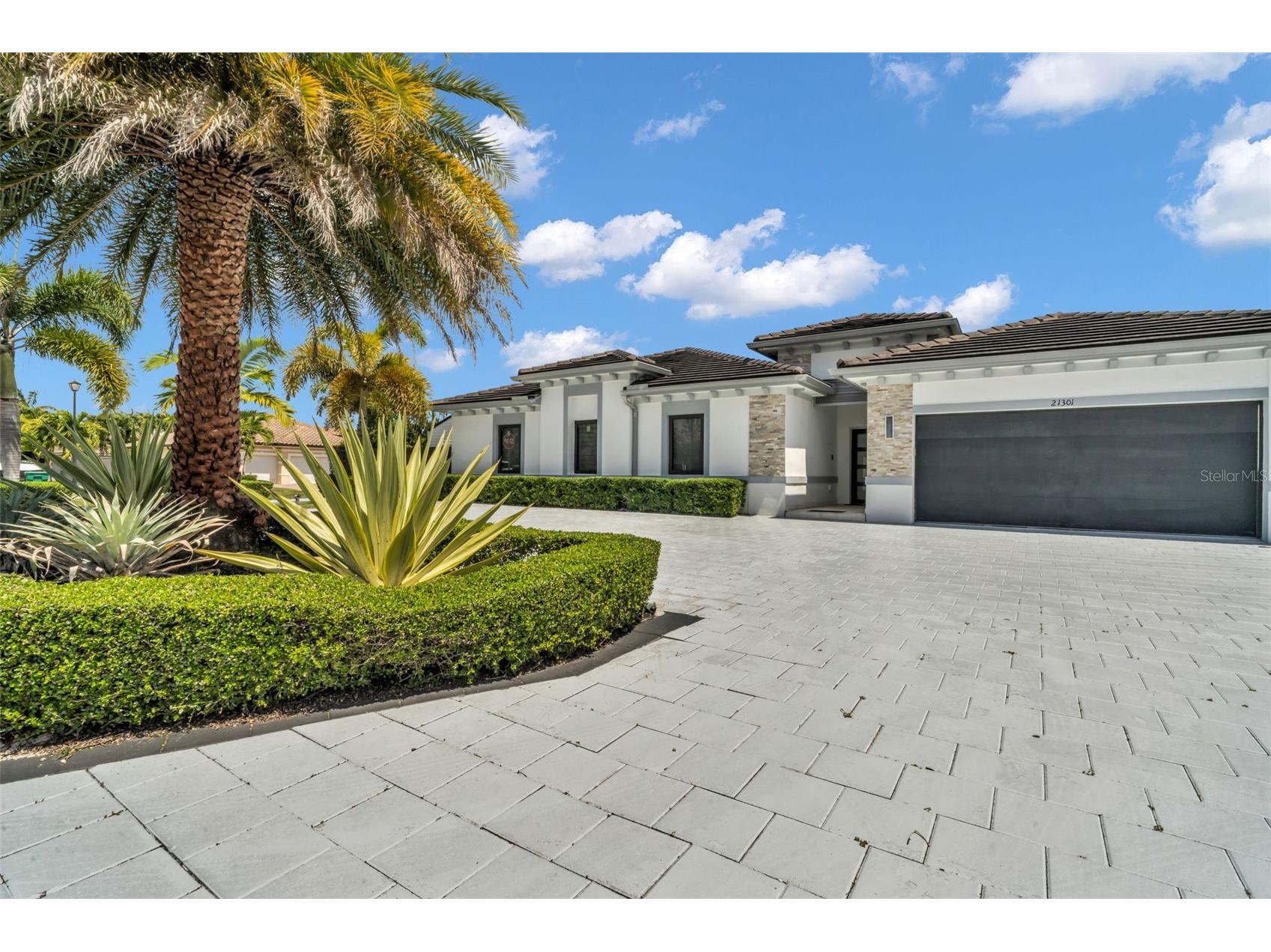 21301 SW 132nd Court Miami FL 33177 OM721509 image5