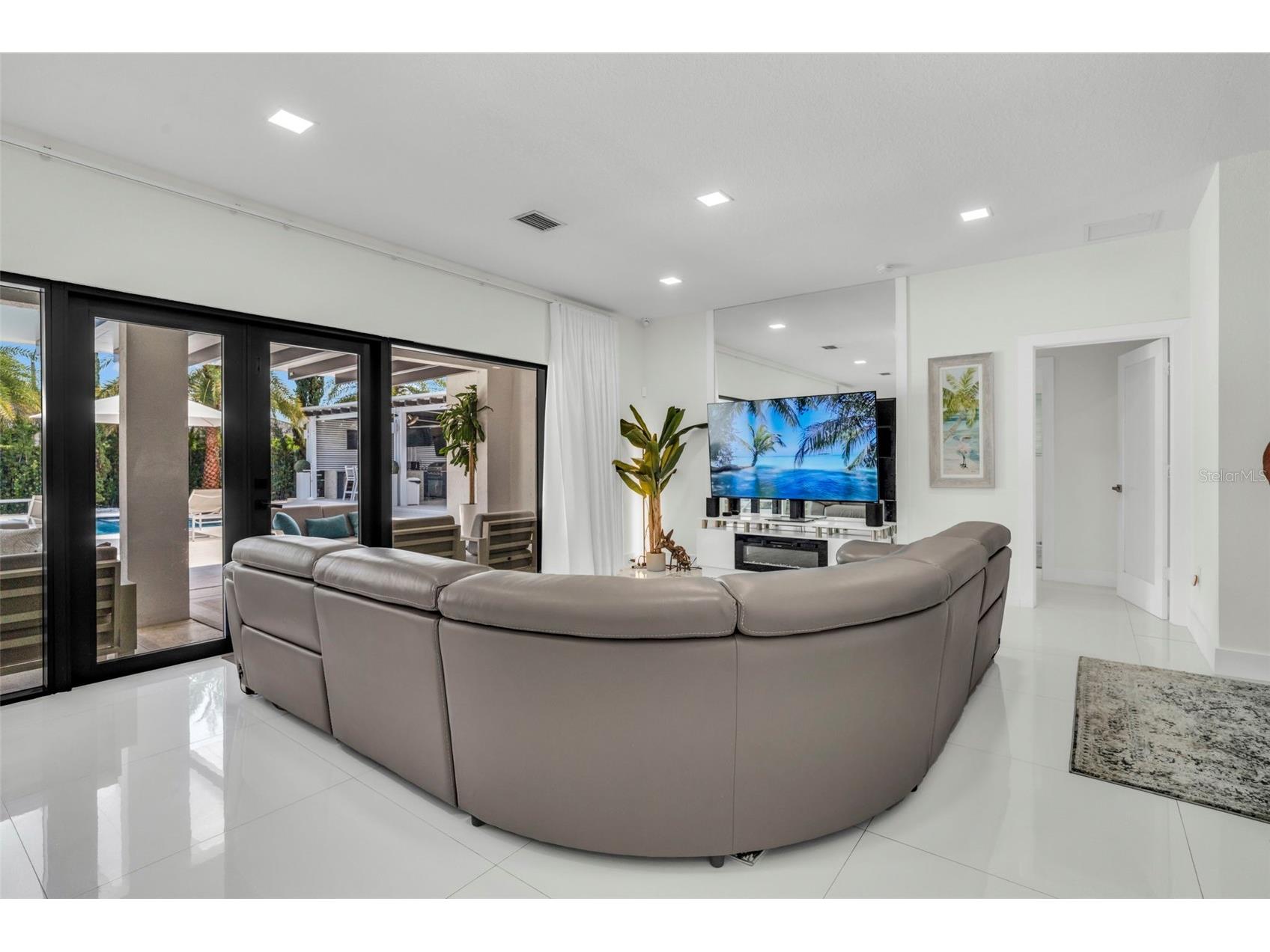 21301 SW 132nd Court Miami FL 33177 OM721509 image9
