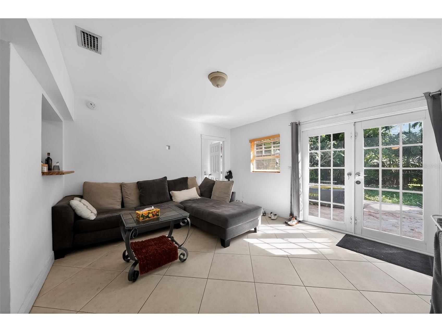 2131 Biarritz Drive Miami Beach FL 33141 O6392584 image10