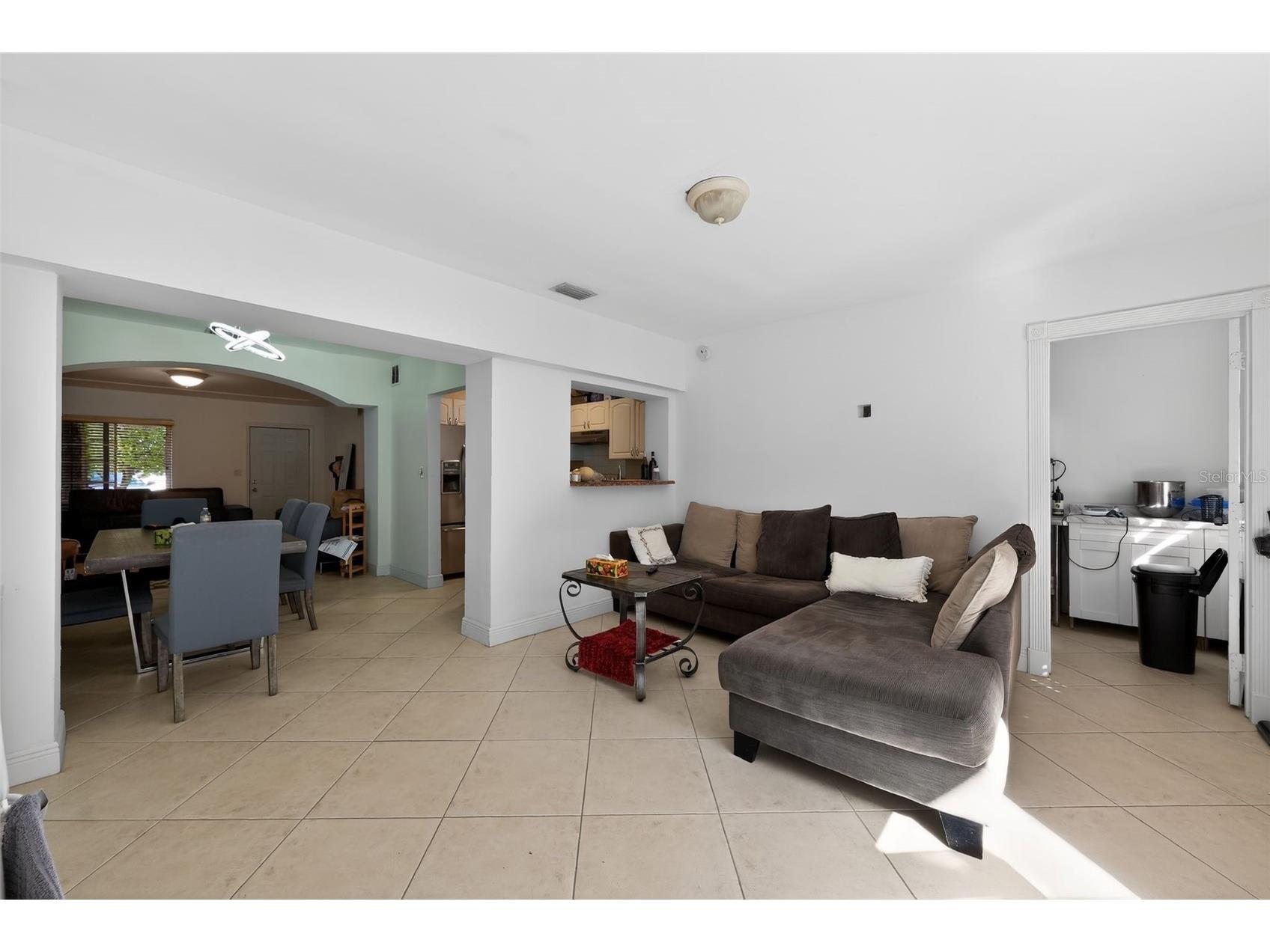 2131 Biarritz Drive Miami Beach FL 33141 O6392584 image16
