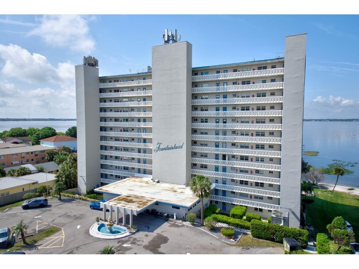 2131 Lakeview Drive 806, Sebring, FL, 33870 MLS C7489358 Edina Realty