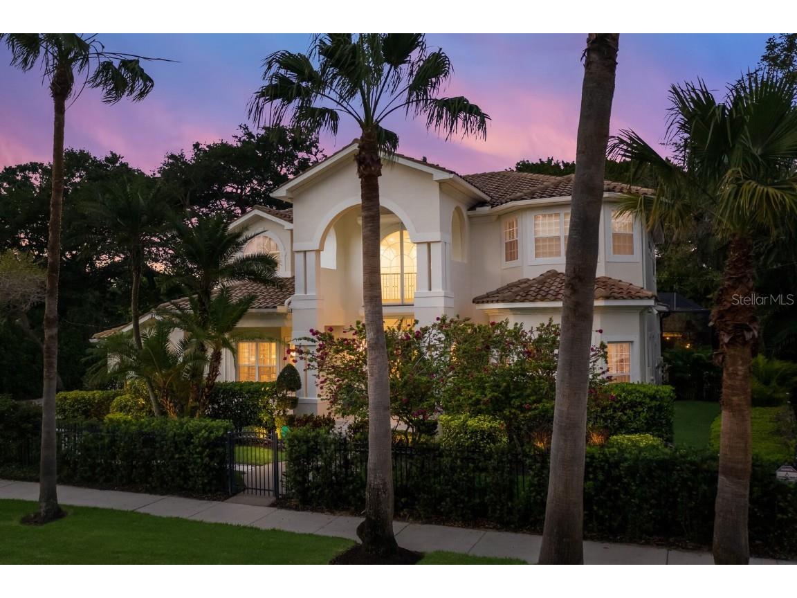 2131 Mcclellan Parkway Sarasota FL 34239 A4566296 image1