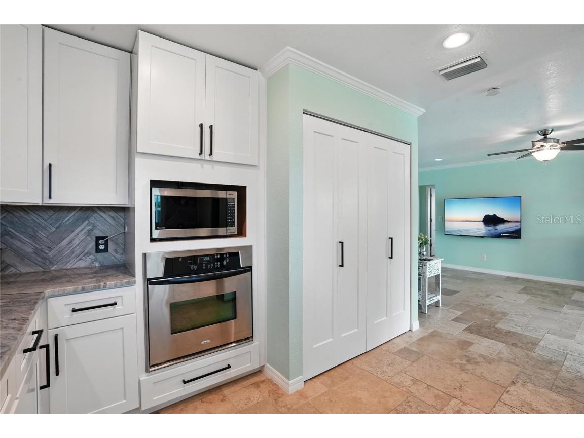 2131 Saint Croix Avenue Fort Myers FL 33905 - CALOOSAHATCHEE RIVER C7515703 image11