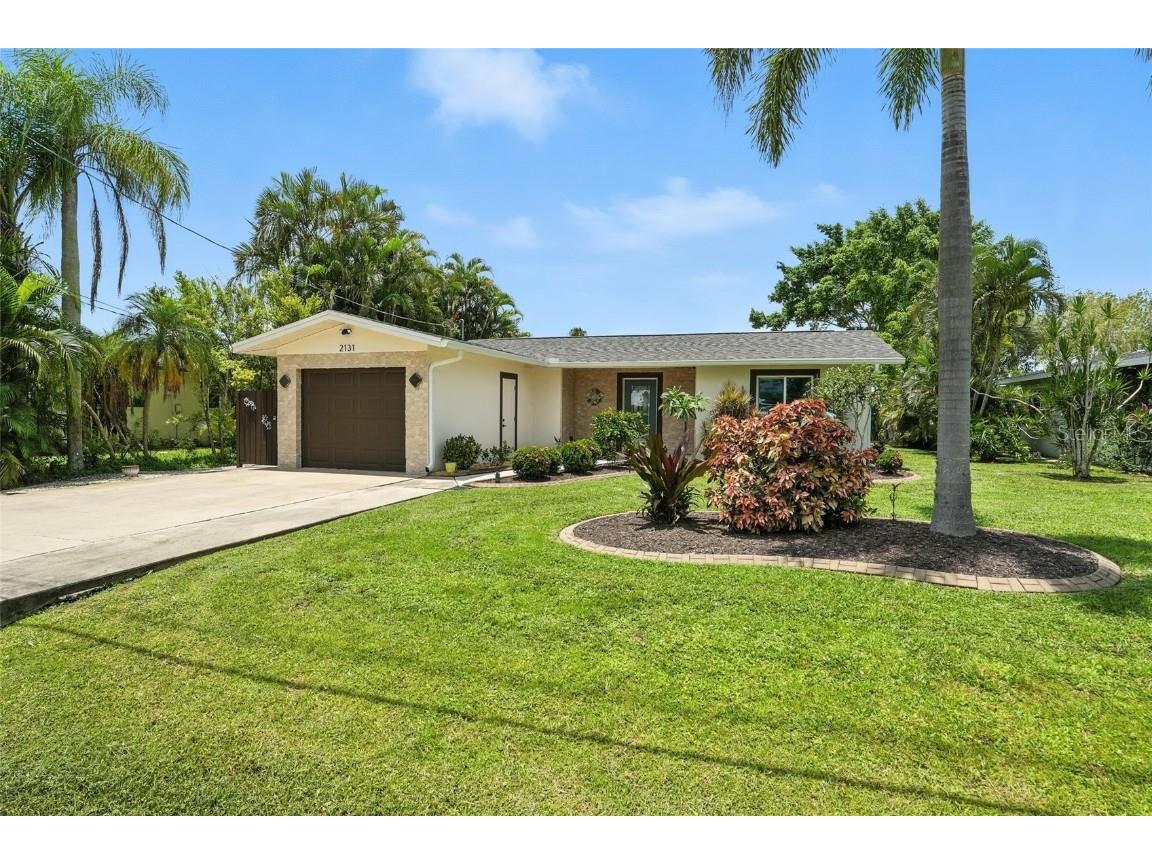 2131 Saint Croix Avenue Fort Myers FL 33905 - CALOOSAHATCHEE RIVER C7515703 image2