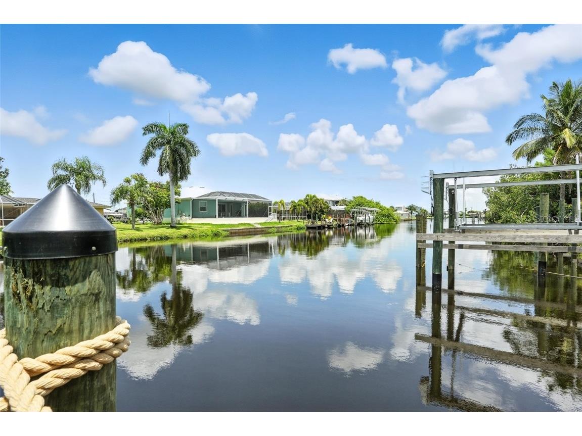 2131 Saint Croix Avenue Fort Myers FL 33905 - CALOOSAHATCHEE RIVER C7515703 image38