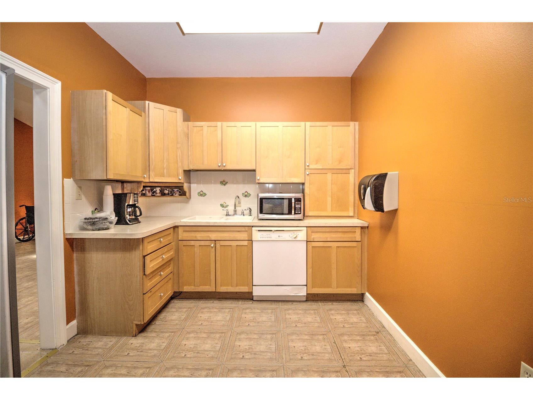 2131 SW 22nd Place #100 Ocala FL 34471 OM725559 image8