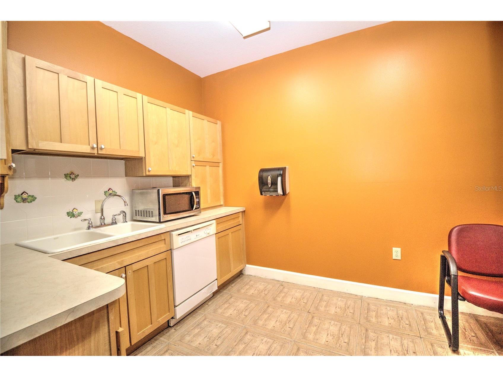 2131 SW 22nd Place #100 Ocala FL 34471 OM725559 image9