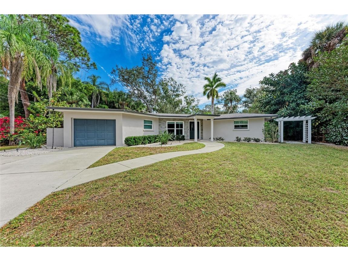 2132 Hyde Park Circle Sarasota FL 34239 N6141841 image1