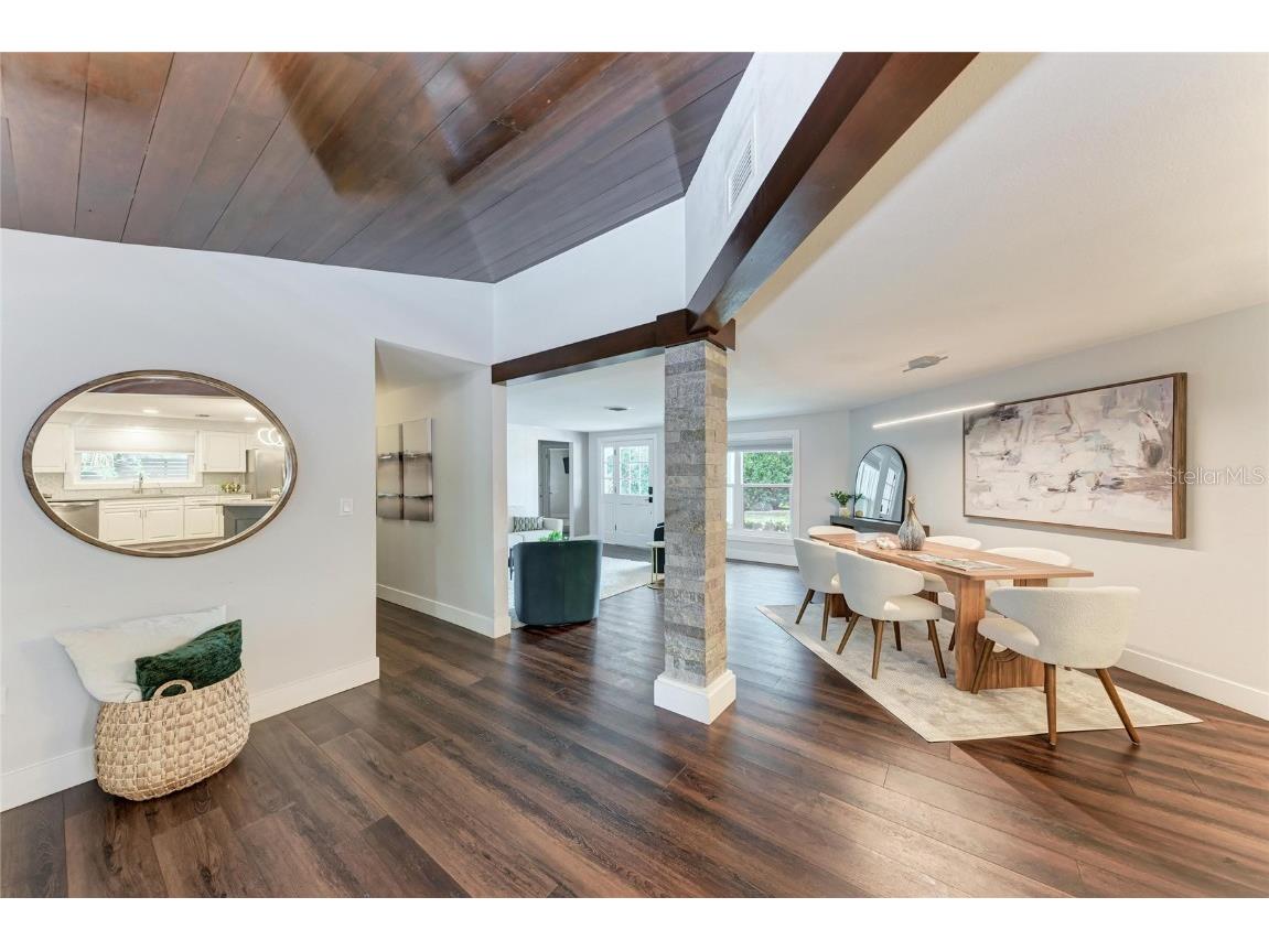 2132 Hyde Park Circle Sarasota FL 34239 N6141841 image26