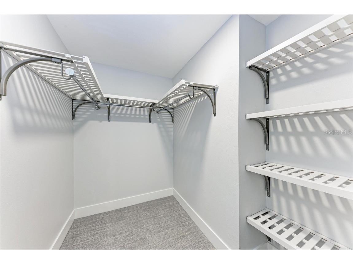 2132 Hyde Park Circle Sarasota FL 34239 N6141841 image35