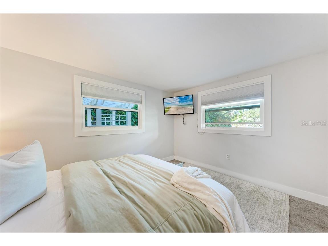 2132 Hyde Park Circle Sarasota FL 34239 N6141841 image37