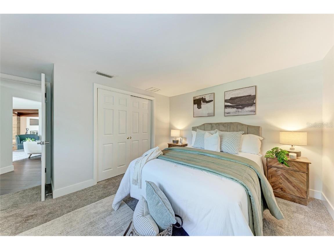 2132 Hyde Park Circle Sarasota FL 34239 N6141841 image38