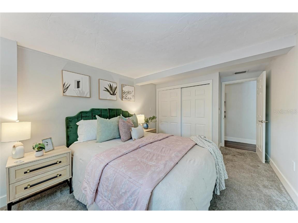 2132 Hyde Park Circle Sarasota FL 34239 N6141841 image41