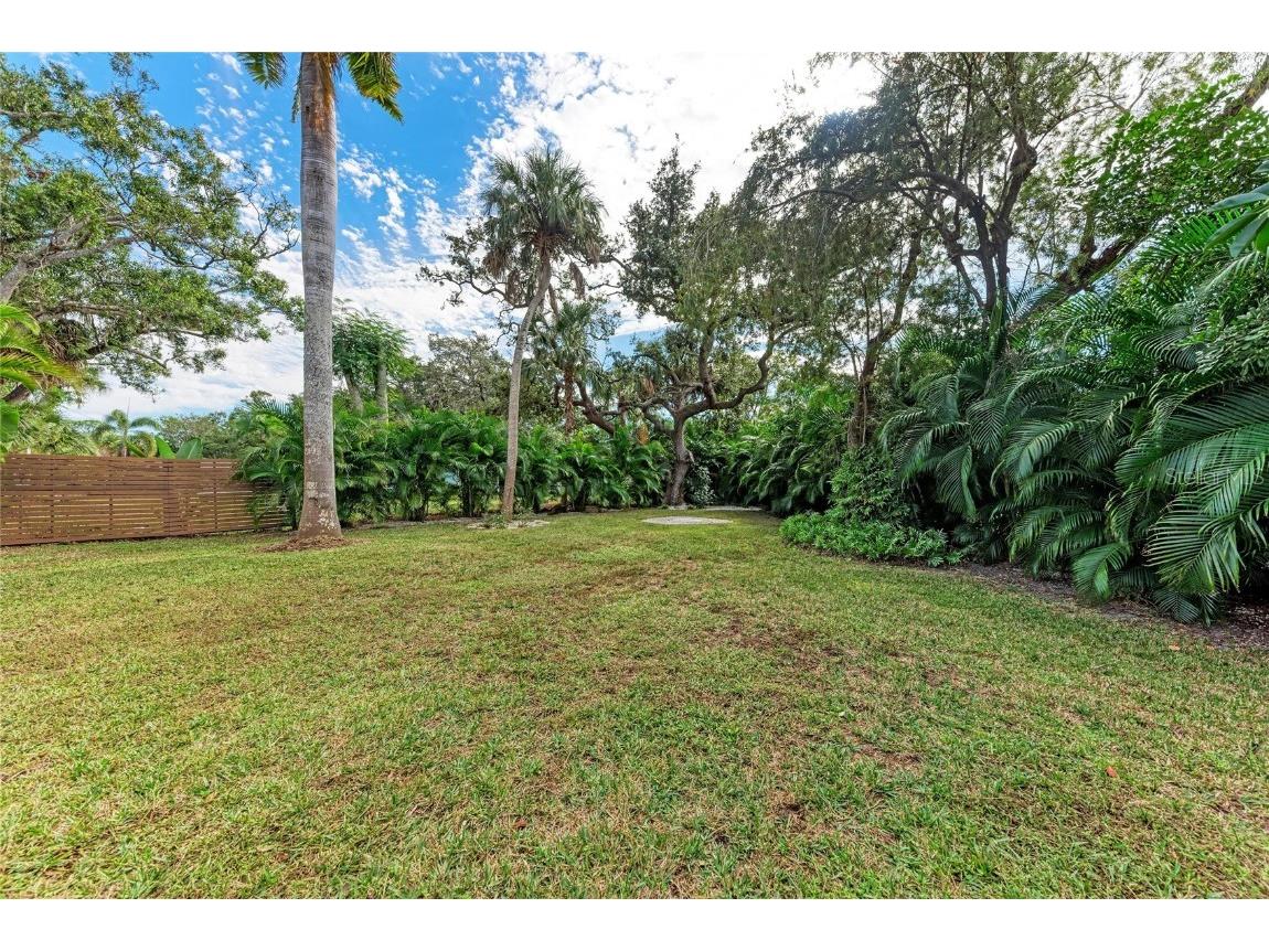 2132 Hyde Park Circle Sarasota FL 34239 N6141841 image43