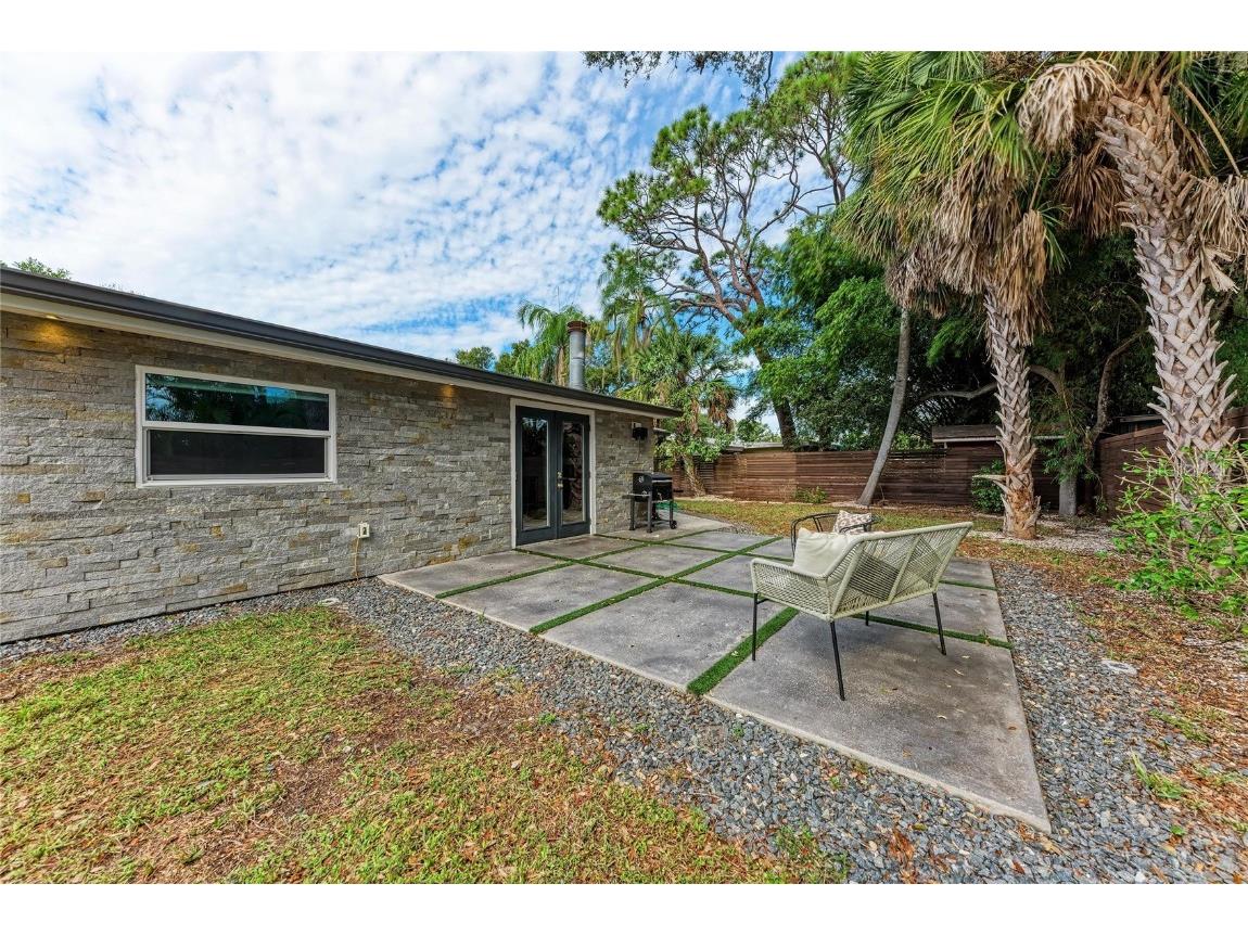 2132 Hyde Park Circle Sarasota FL 34239 N6141841 image45