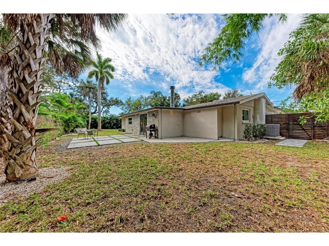 2132 Hyde Park Circle Sarasota FL 34239 N6141841 image47