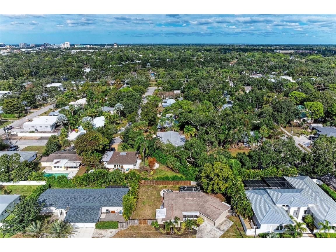 2132 Hyde Park Circle Sarasota FL 34239 N6141841 image55