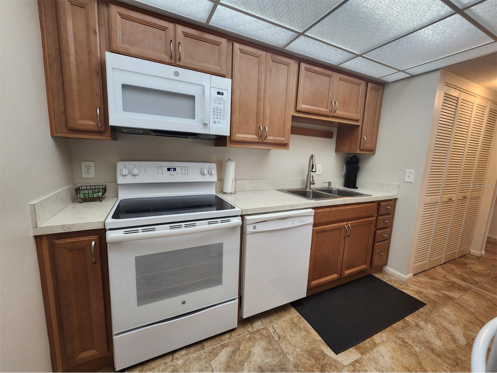 2132 Lakewood Club Drive S #8B Saint Petersburg FL 33712 TB8460681 image22