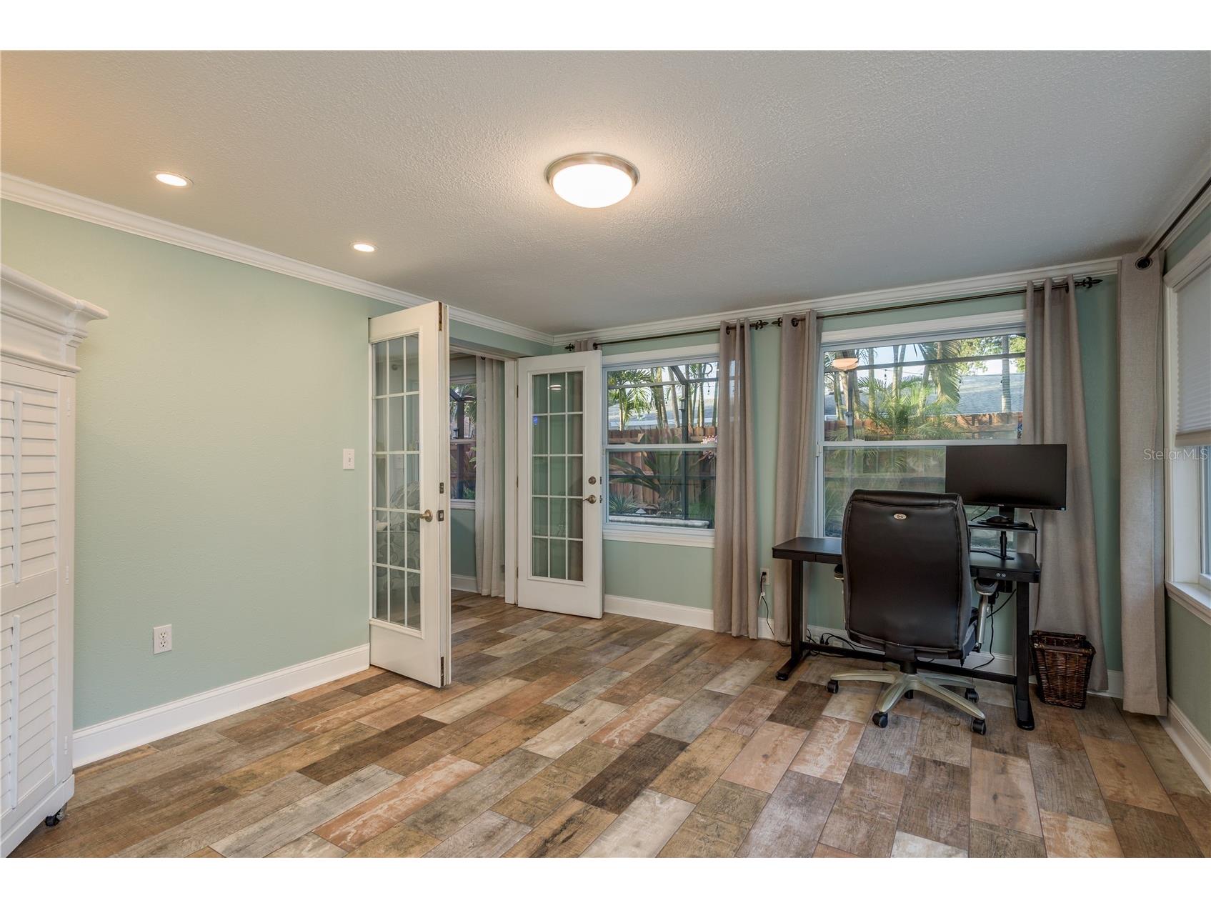 2132 Oak Grove Drive Clearwater FL 33764 TB8469048 image19