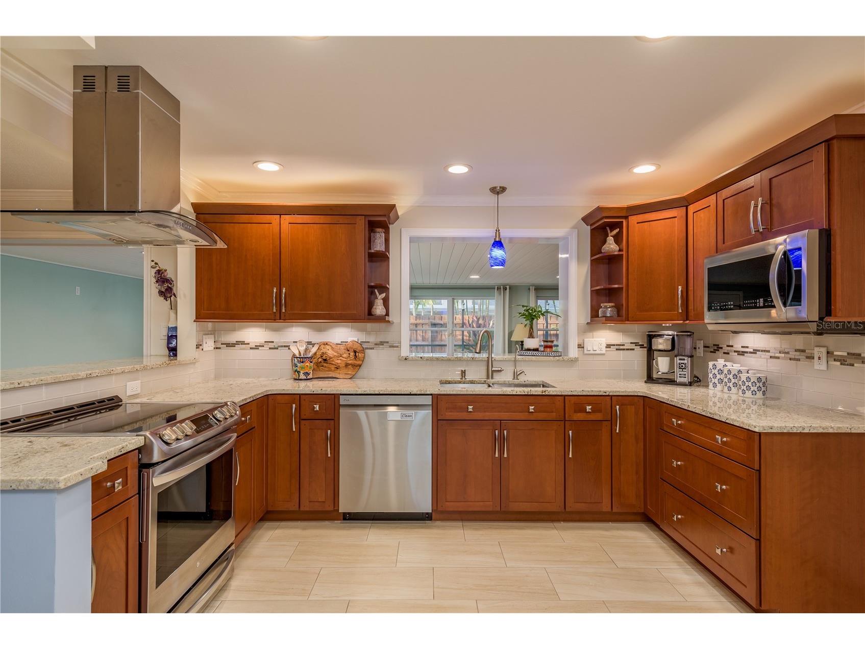 2132 Oak Grove Drive Clearwater FL 33764 TB8469048 image8